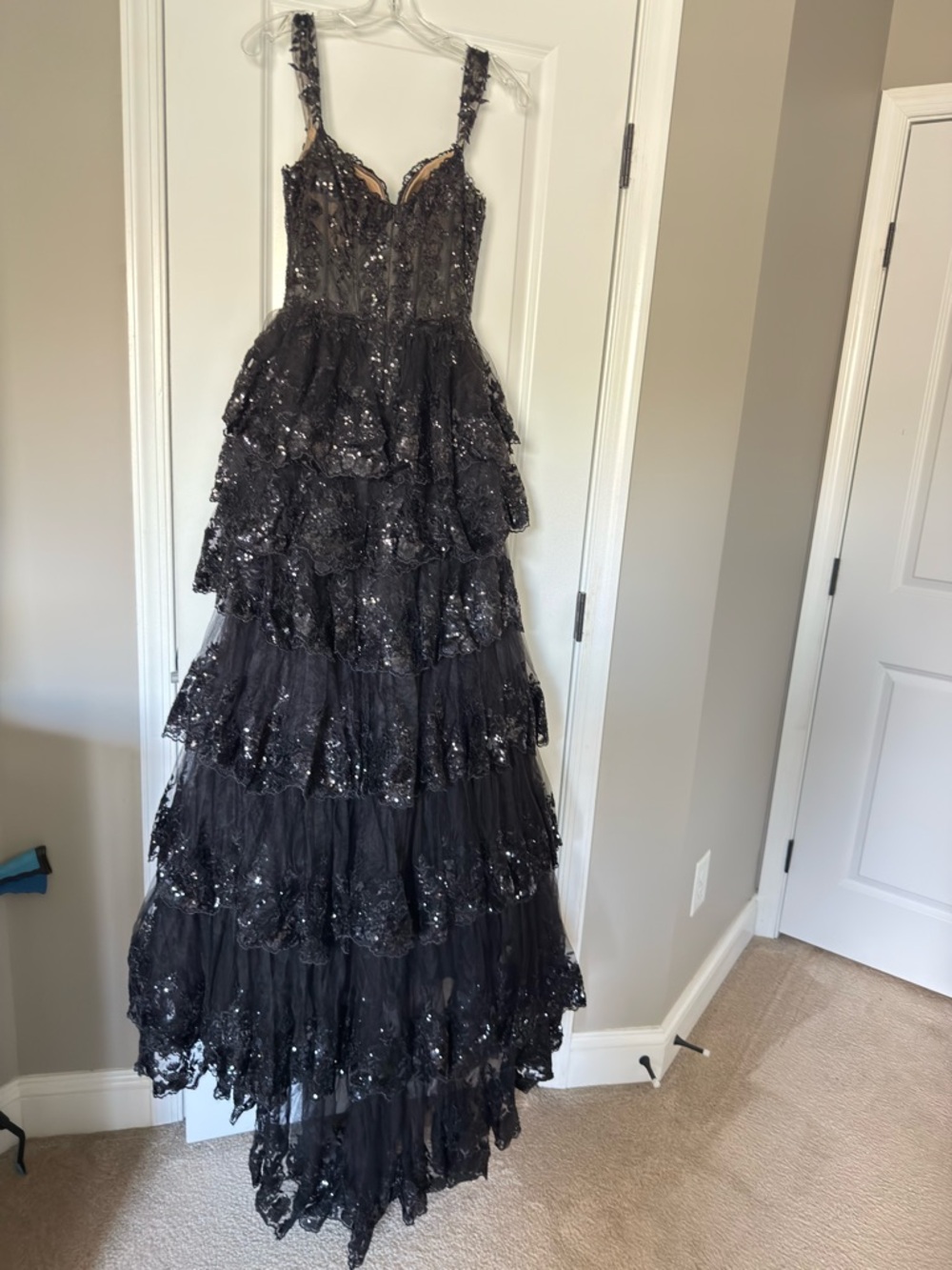 Elegant Black Strapless Ruffled Evening /prom Gown - Picture 5 of 6